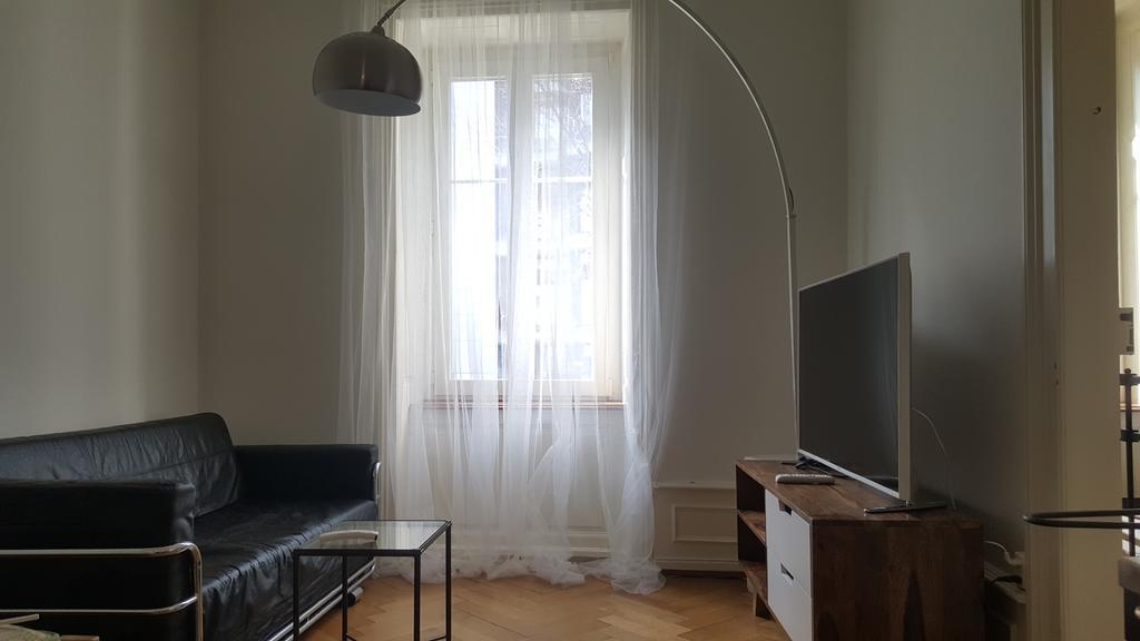 Basel Charme Apartments Kamer foto